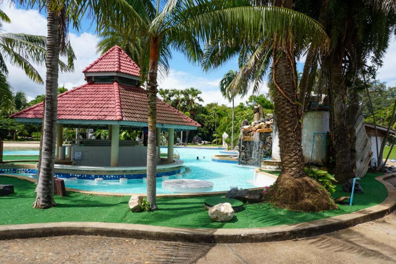 Rockgarden Beach Resort Mae Phim Exterior photo